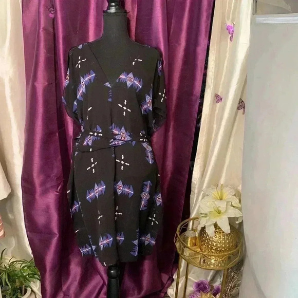 BB Dakota Aztec print dress, size small - Picture 2 of 4